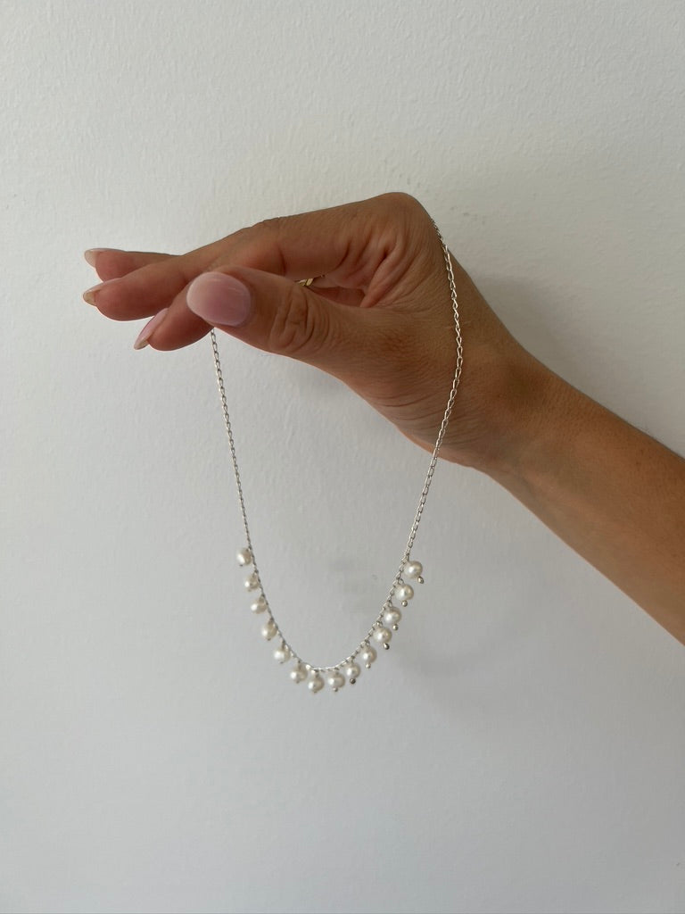 Scattered Pearl Necklace