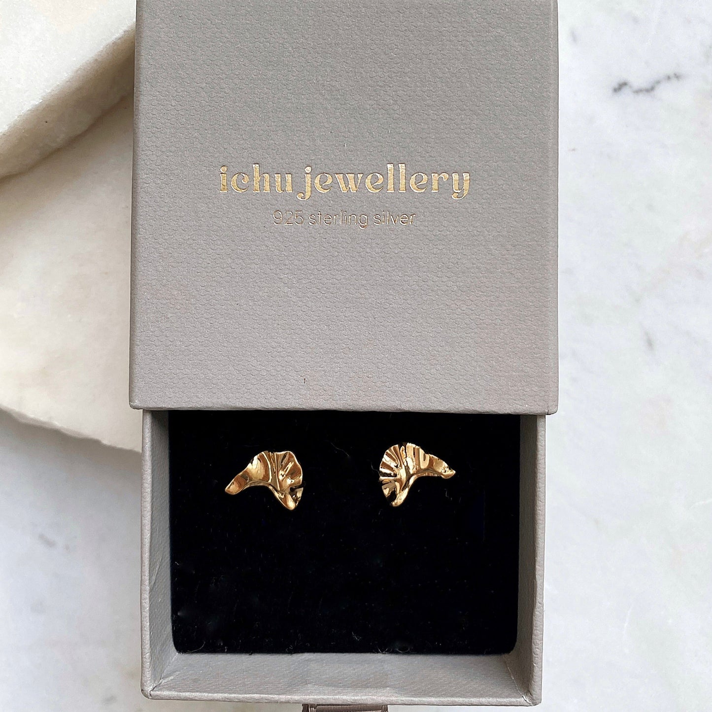 Arctic Curve Earrings Gold