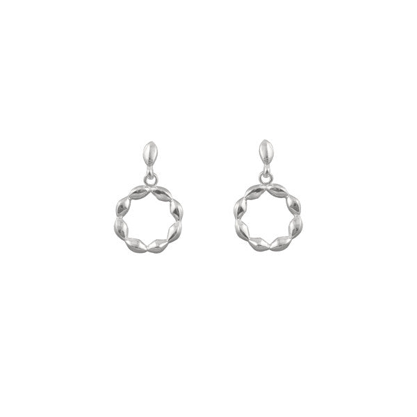 Detailed Circle Drop Earrings