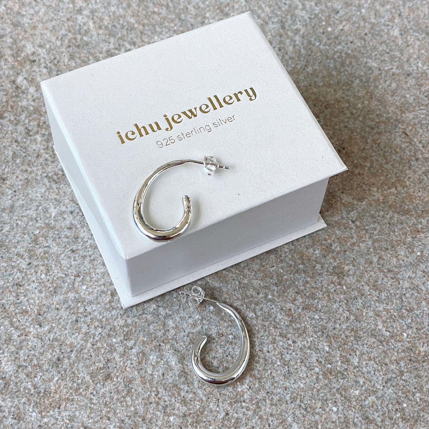 Recurved Hoops