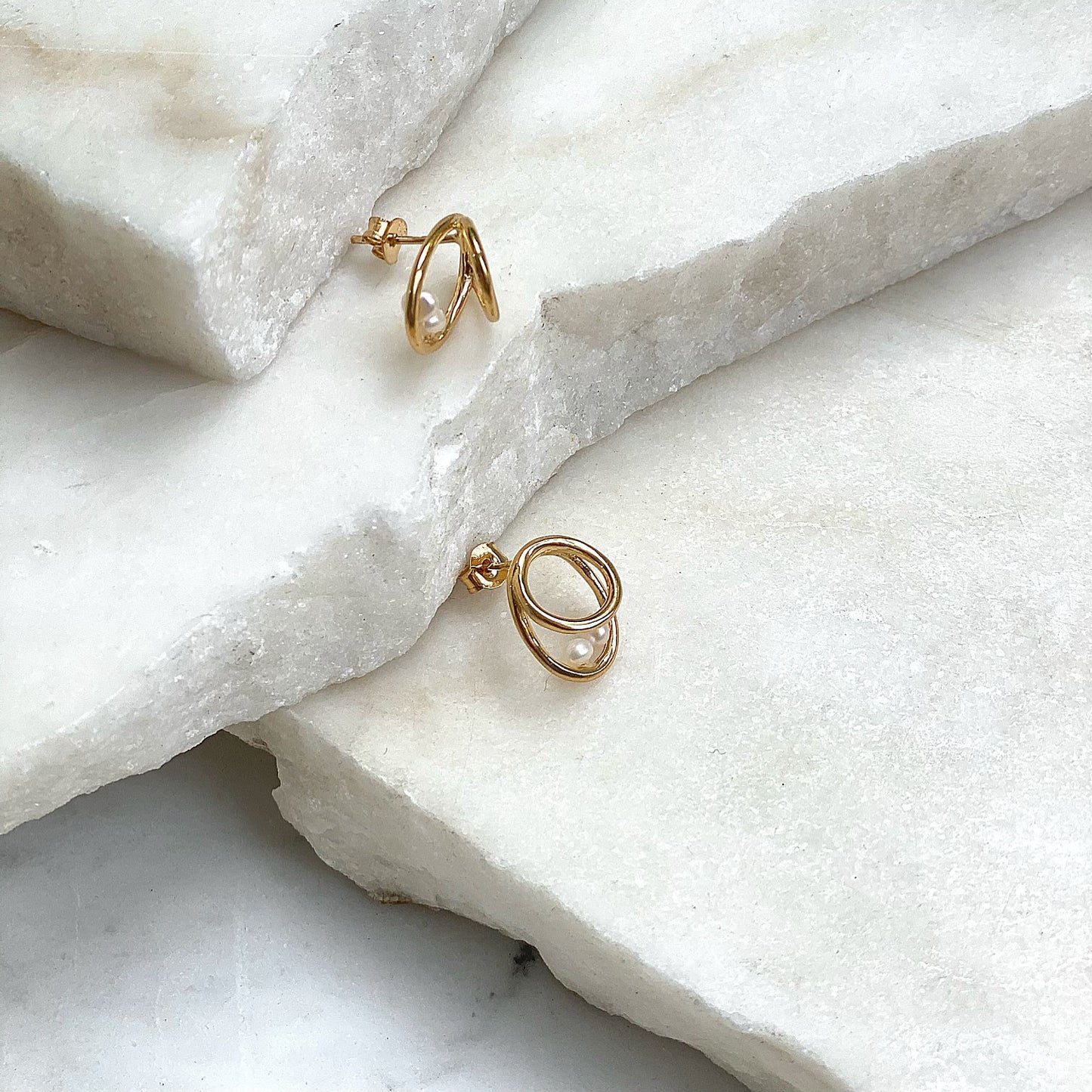 Eternal Pearl Earrings, Gold