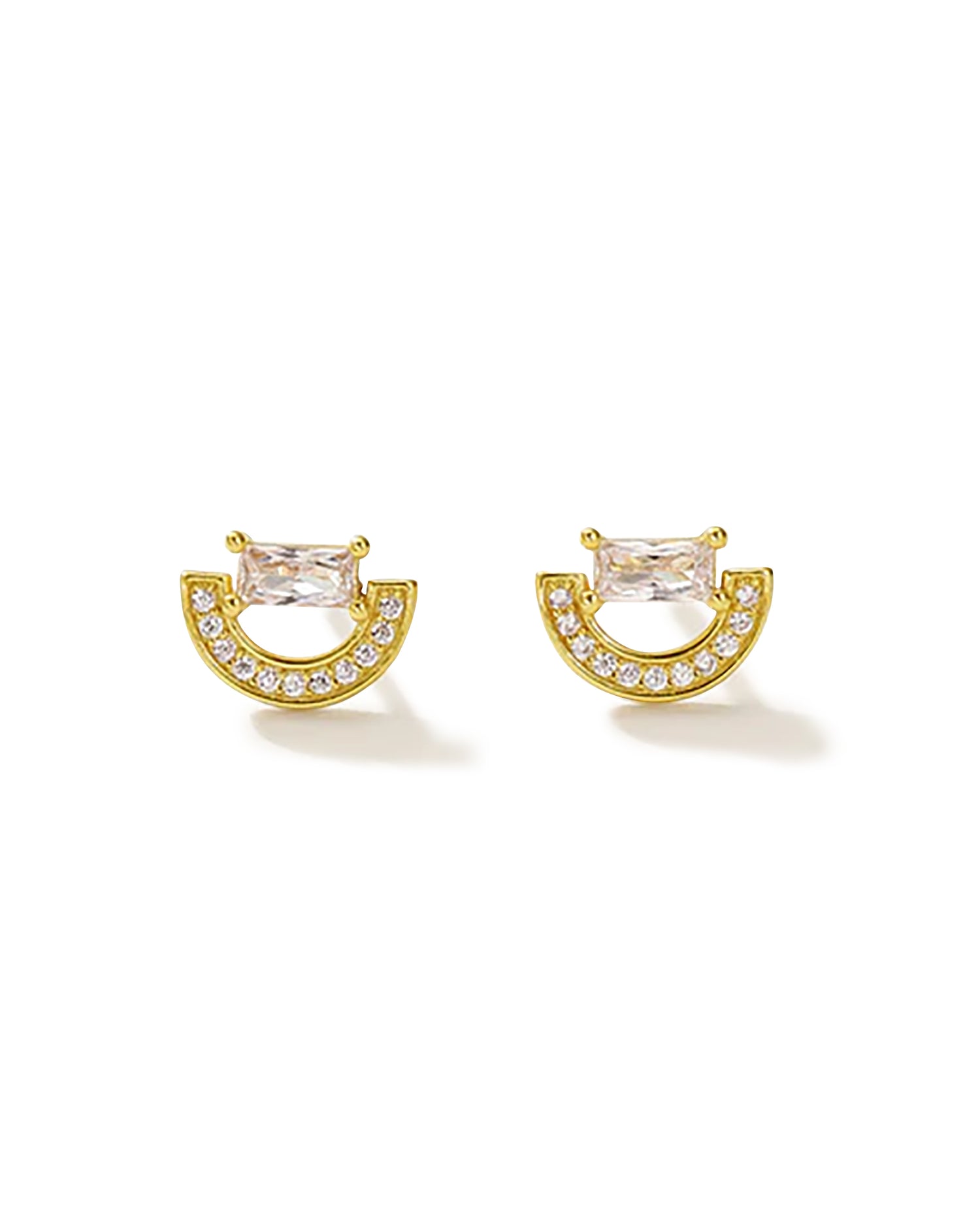 Arched gold stud